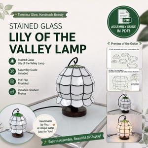 Könnte beinhalten: Eine Tiffany-Lampe im Maiglöckchen-Design mit weißem, glockenförmigem Schirm und dunkelbraunem Sockel. Das Bild enthält Textbeschriftungen für eine Montageanleitung, eine PDF-Datei und Fotos des fertigen Produkts sowie Montageskizzen.