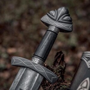 Épée viking en acier damas forgée à la main / épée médiévale prête au combat, épée viking des hommes du Nord avec fourreau Cadeau pour lui image 3