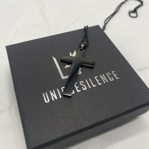 Cross Chain Black