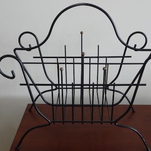 Vintage Black Wrought Iron Magazine Rack    Vinyl    Books  Cookbooks