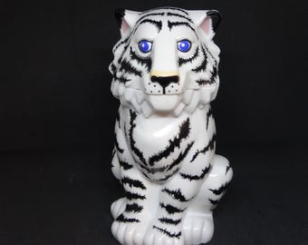 The "Greatest Show On Earth" White Bengal Tiger Mug  Ringling Bros Barnum & Baily Circus