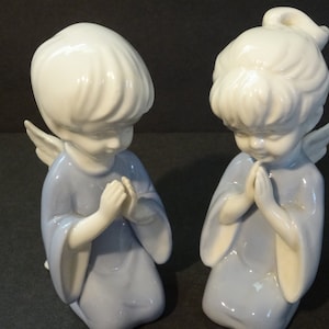 Vintage Lefton Porcelain Kneeling Angels in Prayer