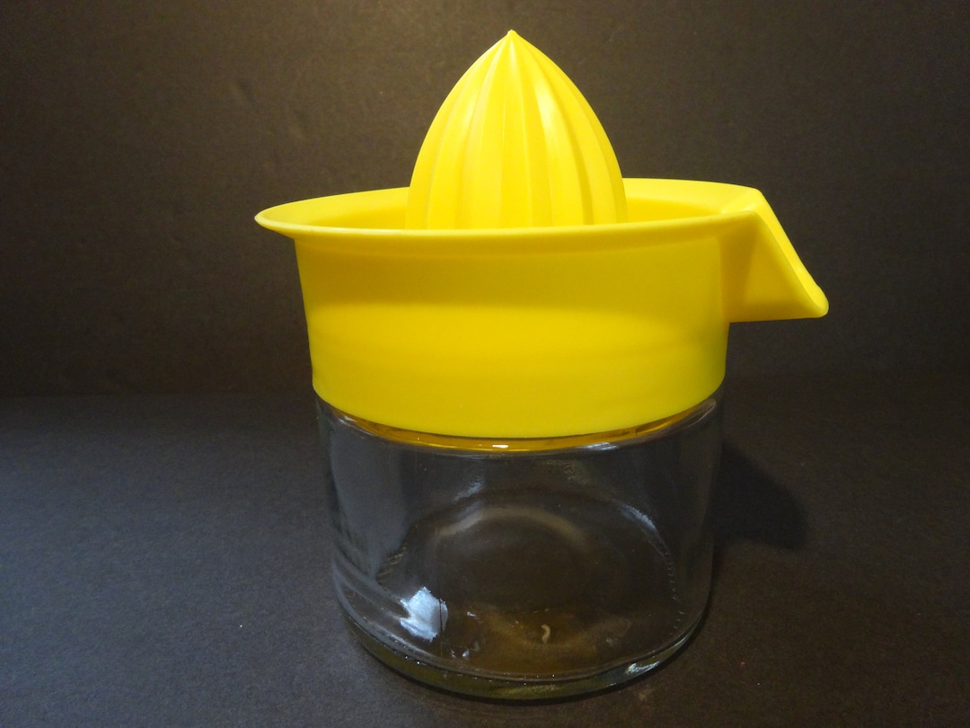 Vintageyellow Citrus Juice Reamer With Two Cup Glass Container Etsy