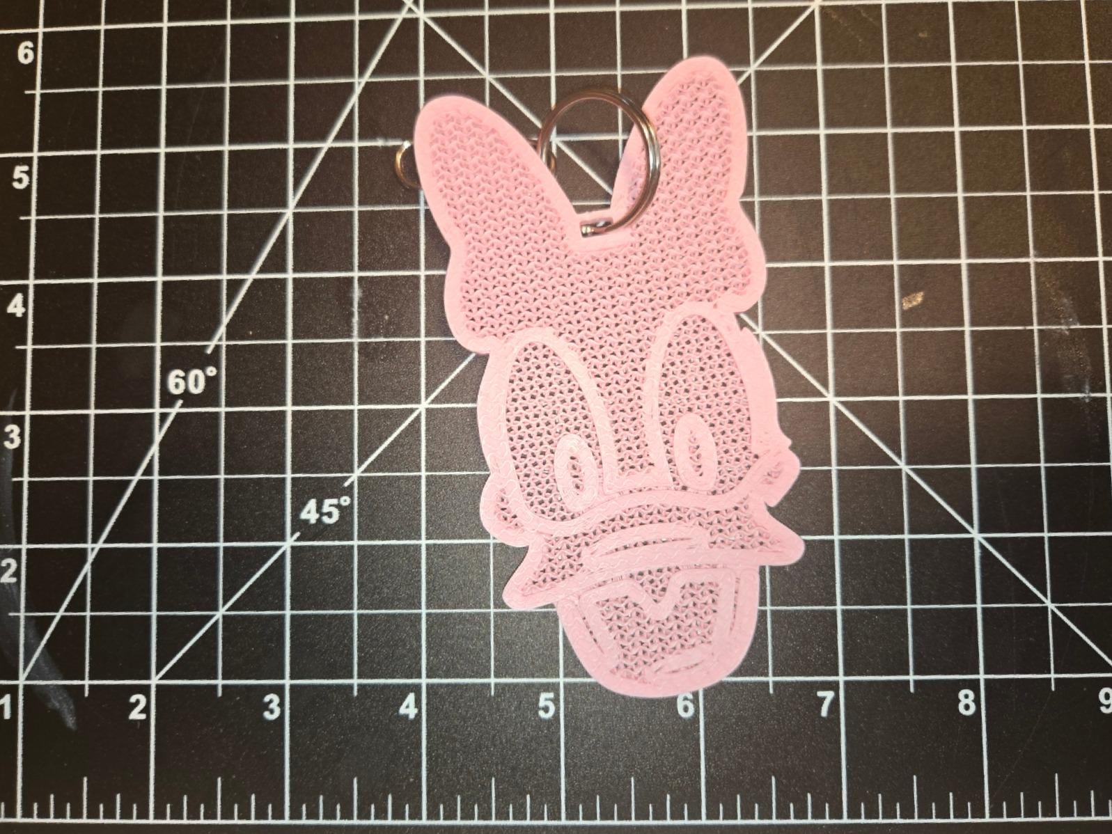 Mesh Keychain Mickey and Friends Mesh Pin Holder Keychain | Portable Disney Pin ...