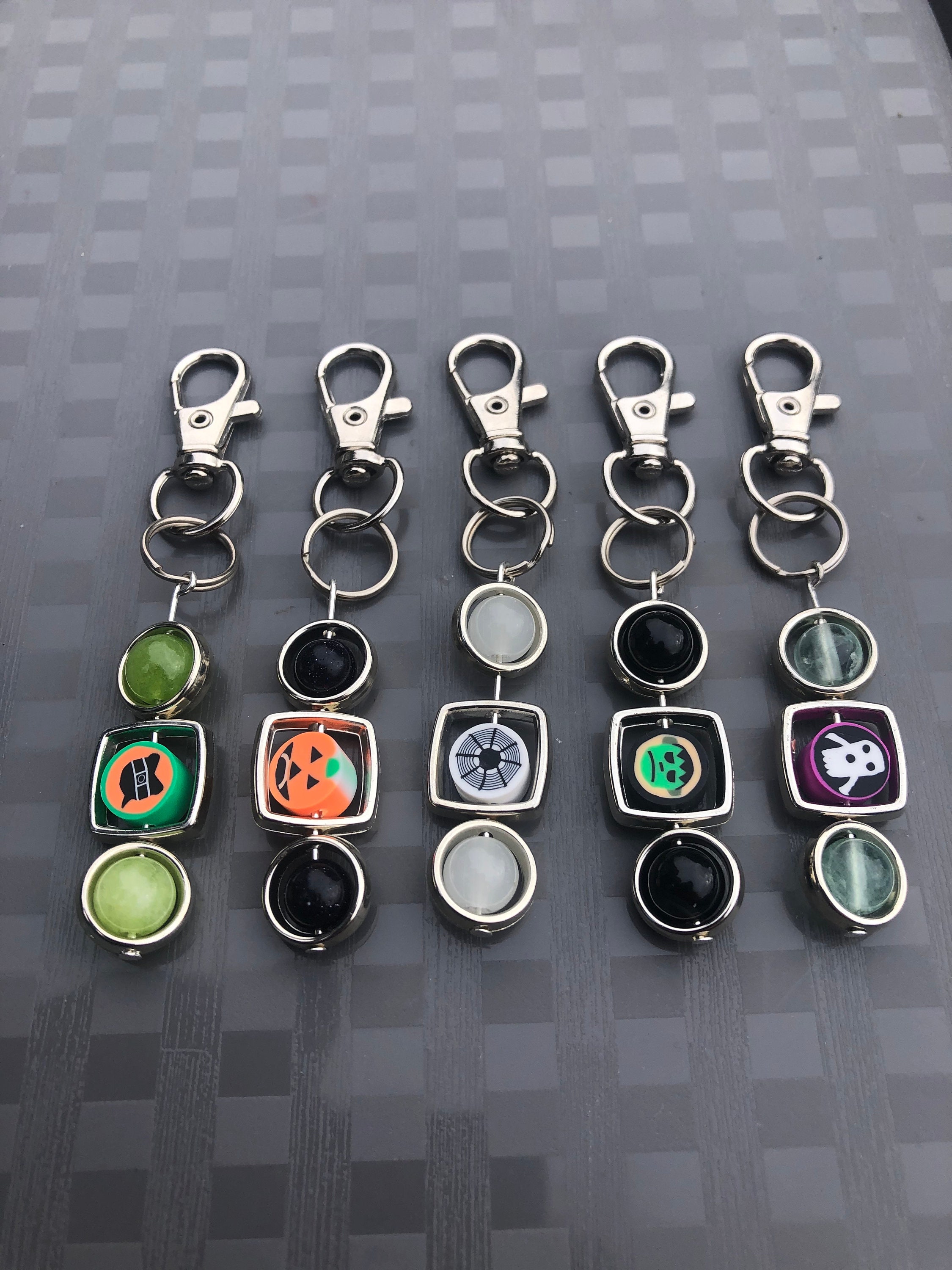 Möbii Fidget Keychain PRIDE Collection: Discreet Fidget Keychain