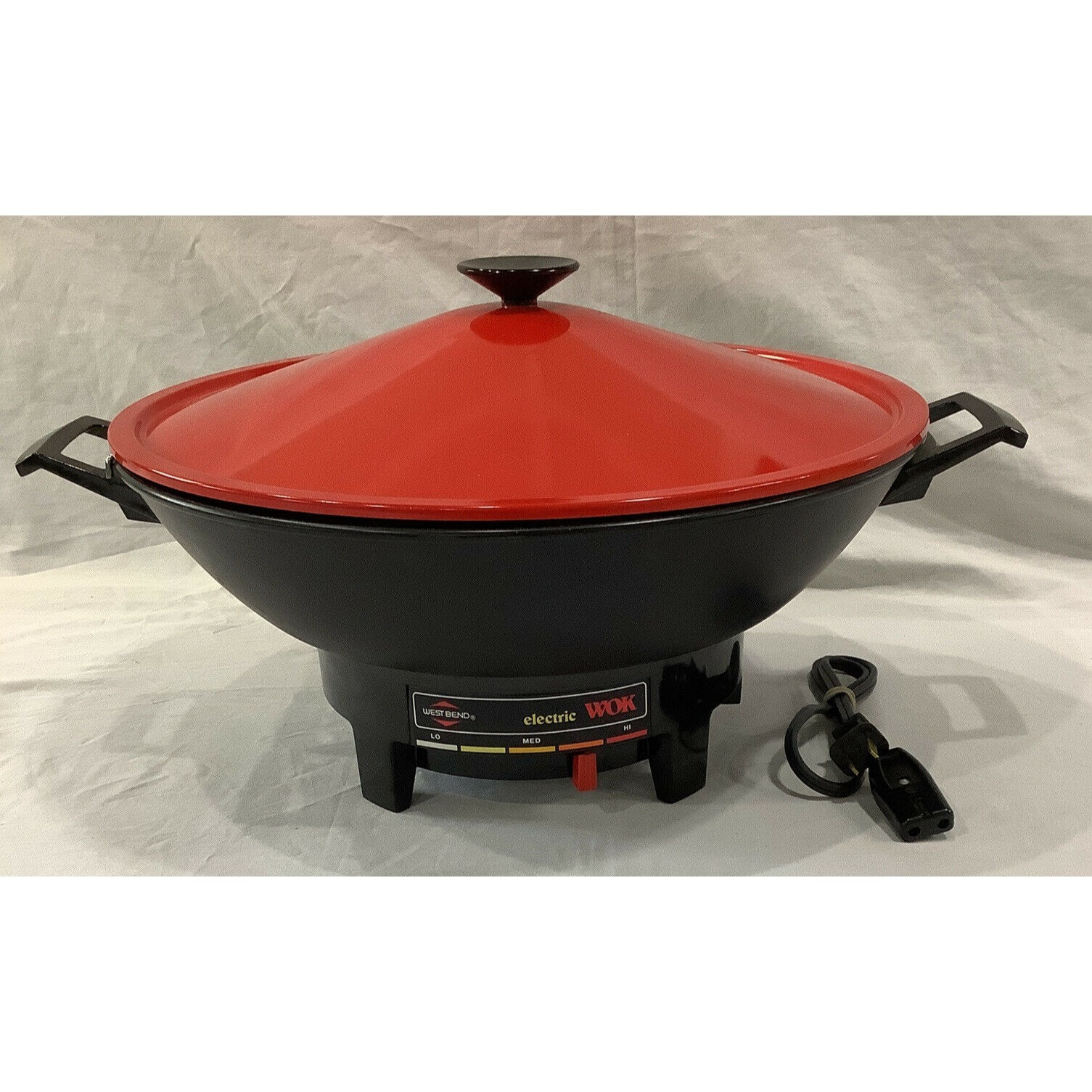 Vintage 1987 West Bend 6 Quart Electric Wok With Chopsticks 