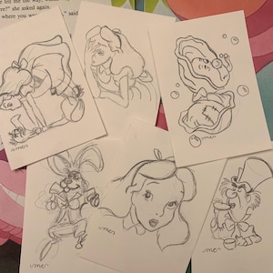 Alice au pays des merveilles dessinée à la main MAGIC MAIL SURPRISE, escargots magiques, dessins originaux inspirés d'Alice au pays des merveilles