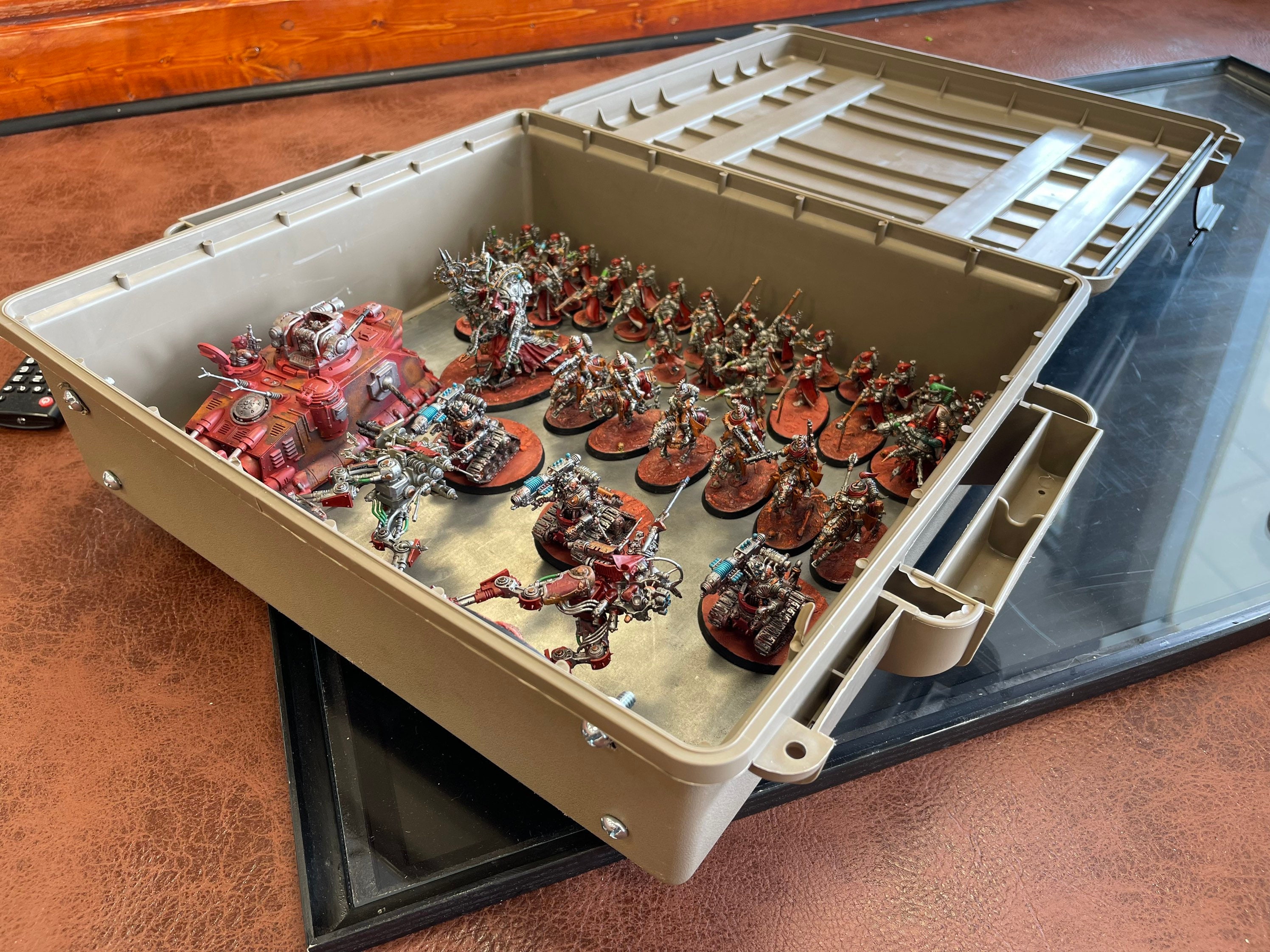 Magnetic Army Transporting Box DIY 