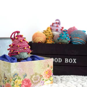 Crochet Christmas tree pattern, crochet Christmas ornament patterns, Christmas tree crochet pattern, crochet pattern ornament
