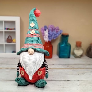 Christmas Gnome Crochet Pattern: Holiday Amigurumi (PDF Pattern)
