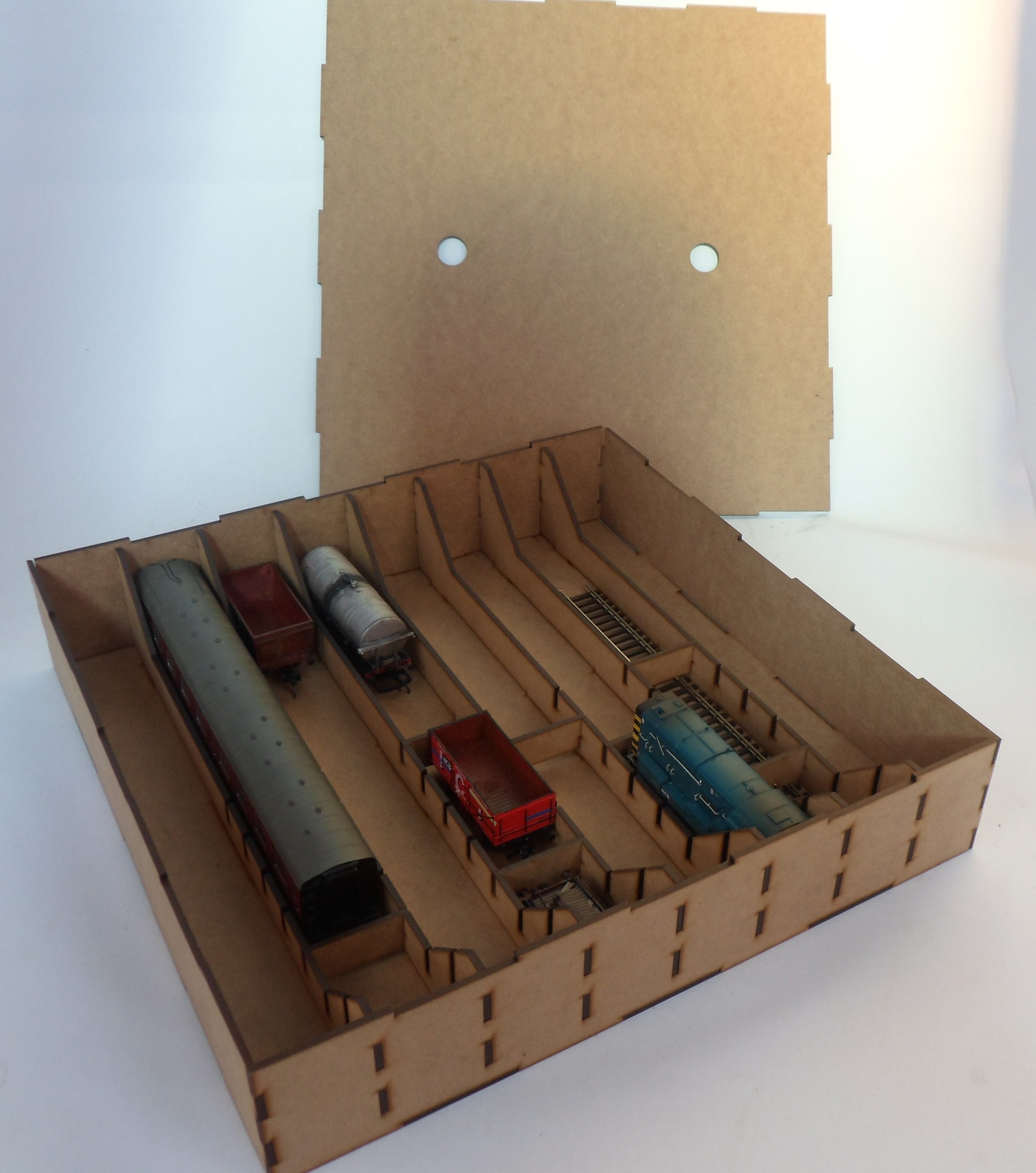 00 Gauge Model Railway Storage & Transportaton Box with Train Spacers MDF