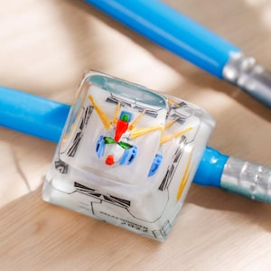 Gundam Resin Keycap: Custom Artisan Anime Mechanical Keyboard