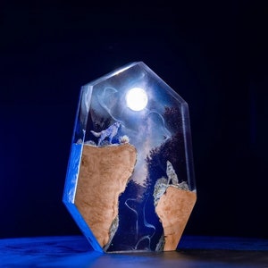 WOLVE Epoxy Lamp, Personalized Epoxy Resin Lighting Resin Wood Art Lamp with Resin Night Light Anime Night Light Halloween Décor