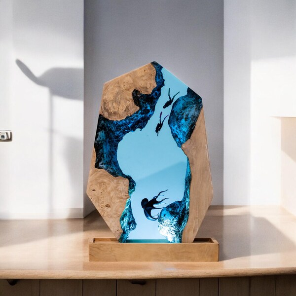 Scuba Diver Resin Lamp: Handmade Epoxy Ocean Diorama