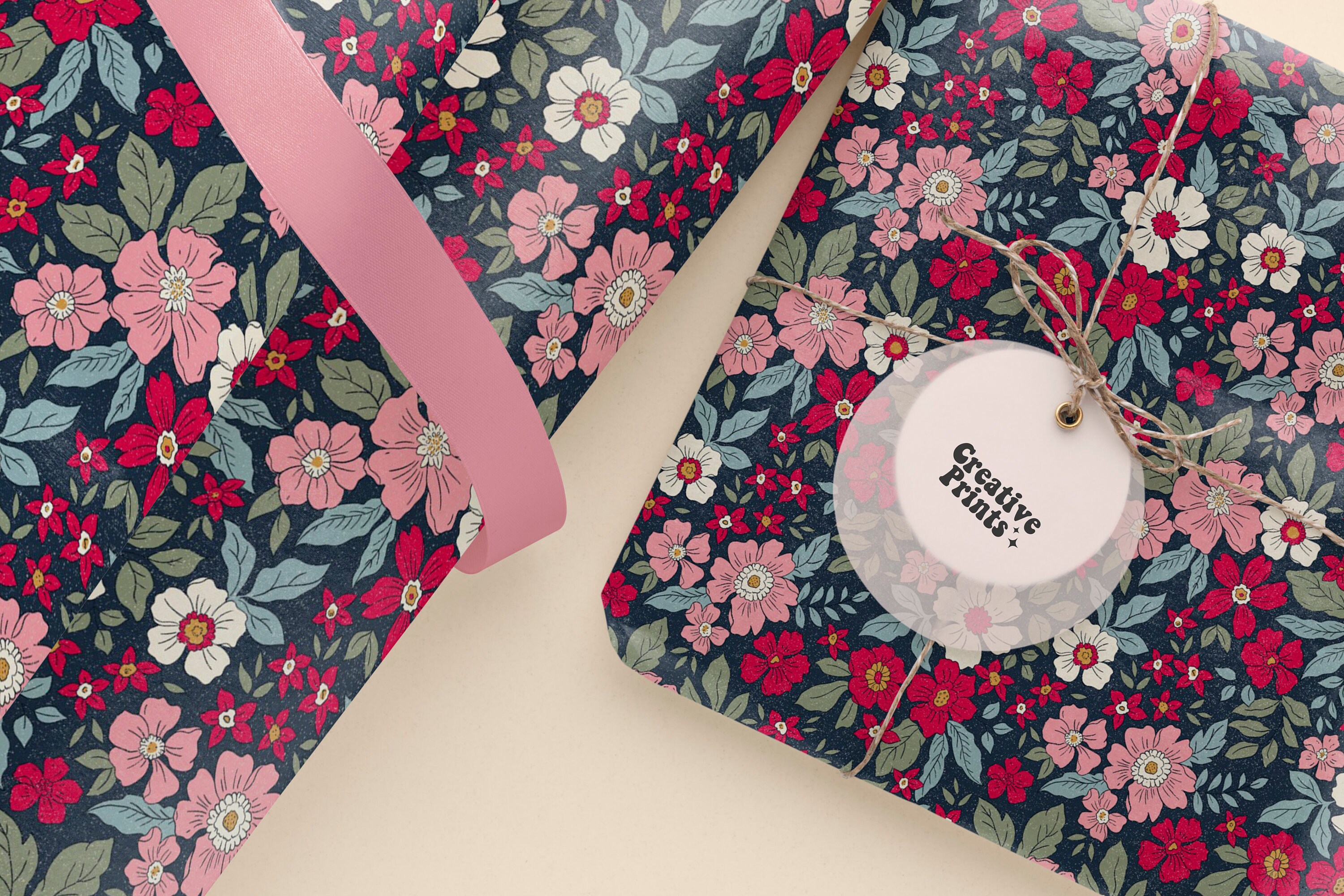 Floral Christmas Seamless Pattern | Hand Drawn Little Flowers Pattern ...