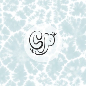 May include: A white circle with a black outline and a black cursive word "Spo" with two small stars on either side of the word. The background is a light blue tie-dye pattern.