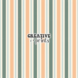 Pode incluir: Um padrão sem costura com listras verticais em pêssego, azul claro e verde escuro. O padrão é repetido em toda a imagem. O texto "CREATIVE prints" está centralizado na imagem.