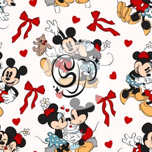 以下が含まれることがあります： ミッキーマウスとミニーマウスがさまざまなポーズをとっているシームレスパターン。背景は白で、赤いハート、赤いリボン、白い花が描かれています。ミッキーとミニーは赤、黒、黄色の色で描かれています。