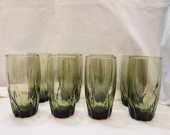 Green Swirled Glass Set Of 8 Tumblers, Anchor Hocking Ivy Green  Central Park Pattern