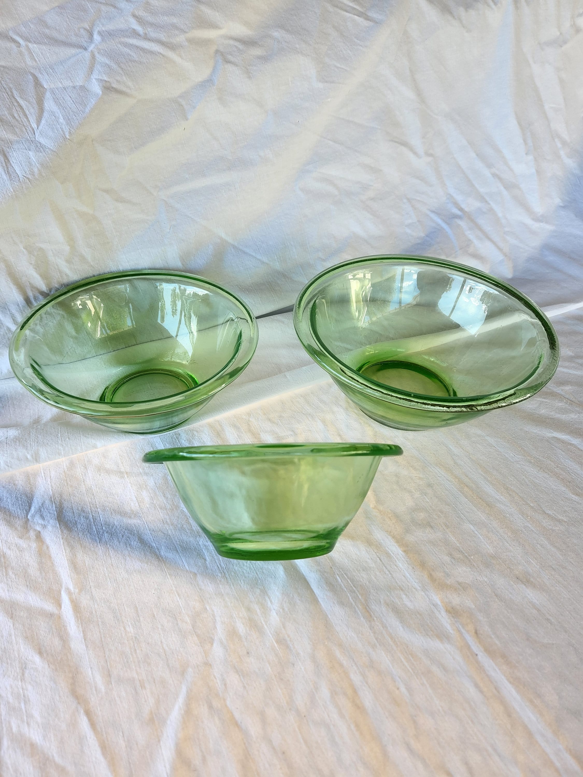 Set of 3 Tender Hearts Treasures Green Glass Ribbed Nesting Mixing Bowls/green  Emerald Glass Nesting Bowls Heavy Ribbed Bottom 