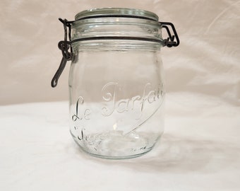 Le Parfait "Super" Embossed .75 Liter Clear Glass Storage With Metal Bail Closure Made In France, Kitchen Storage Jar