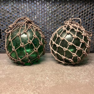 Large Japanese Glass Fishing Float / Buoy w/ Rope Netting, Nautical Decor, Coastal Interior, Antique Fishing, Tropical / Cottage Decor, Bath