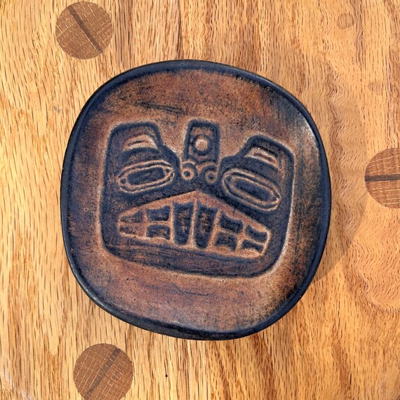 1970s Handmade Native Canadian Haida Style Red Cl… - image 5