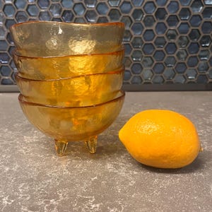 Set van 4 schalen van ferro-muranoglas met voeten, Italiaans design, ijskommen, keukendecor, glazen kom, handgemaakt, modern uit het midden van de eeuw, mcm