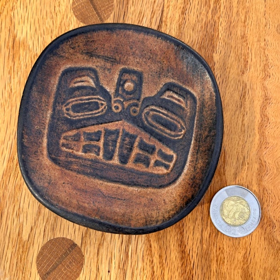 1970s Handmade Native Canadian Haida Style Red Cl… - image 2