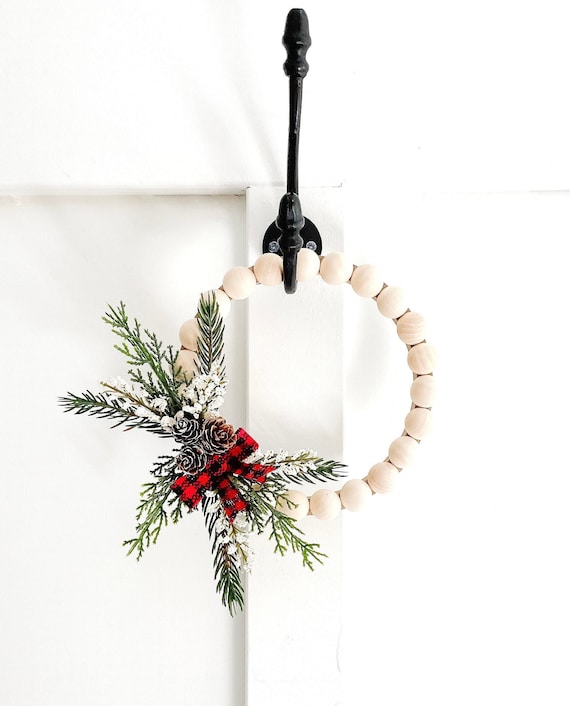 Small Wood Bead Winter Wreath – Pinecone & Buffalo Check Bow