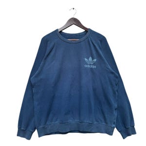 Sudadera vintage azul Adidas con logotipo de trébol, ropa deportiva retro, ropa cálida y acogedora