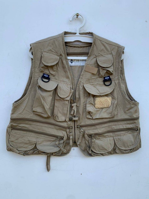 Vintage Columbia Sportswear Hunting Fly Fishing Vest, Men's Fashion,  Activewear on Carousell