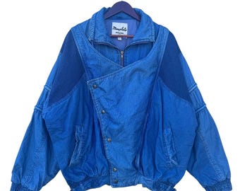 Jaqueta Bomber Jeans Azul Mamphoto Vintage | Roupa de Trabalho Japonesa com Botões de Pressão Assimétricos | Moda Urbana Oversized dos Anos 80 e 90 | Marca Japonesa