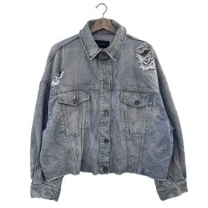 Vintage Jeanasis Cropped Distressed Denim Jacket Oversized Grunge Style Ripped Jean Jacket Blue Washed Out Streetwear Y2K Fashion Baggy