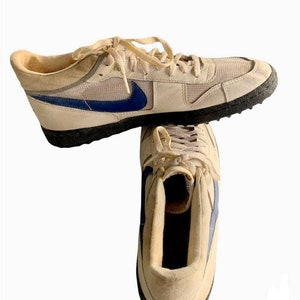Tênis Nike Vintage Fabricados na República da Coreia/ Tamanho 13 do Reino Unido
