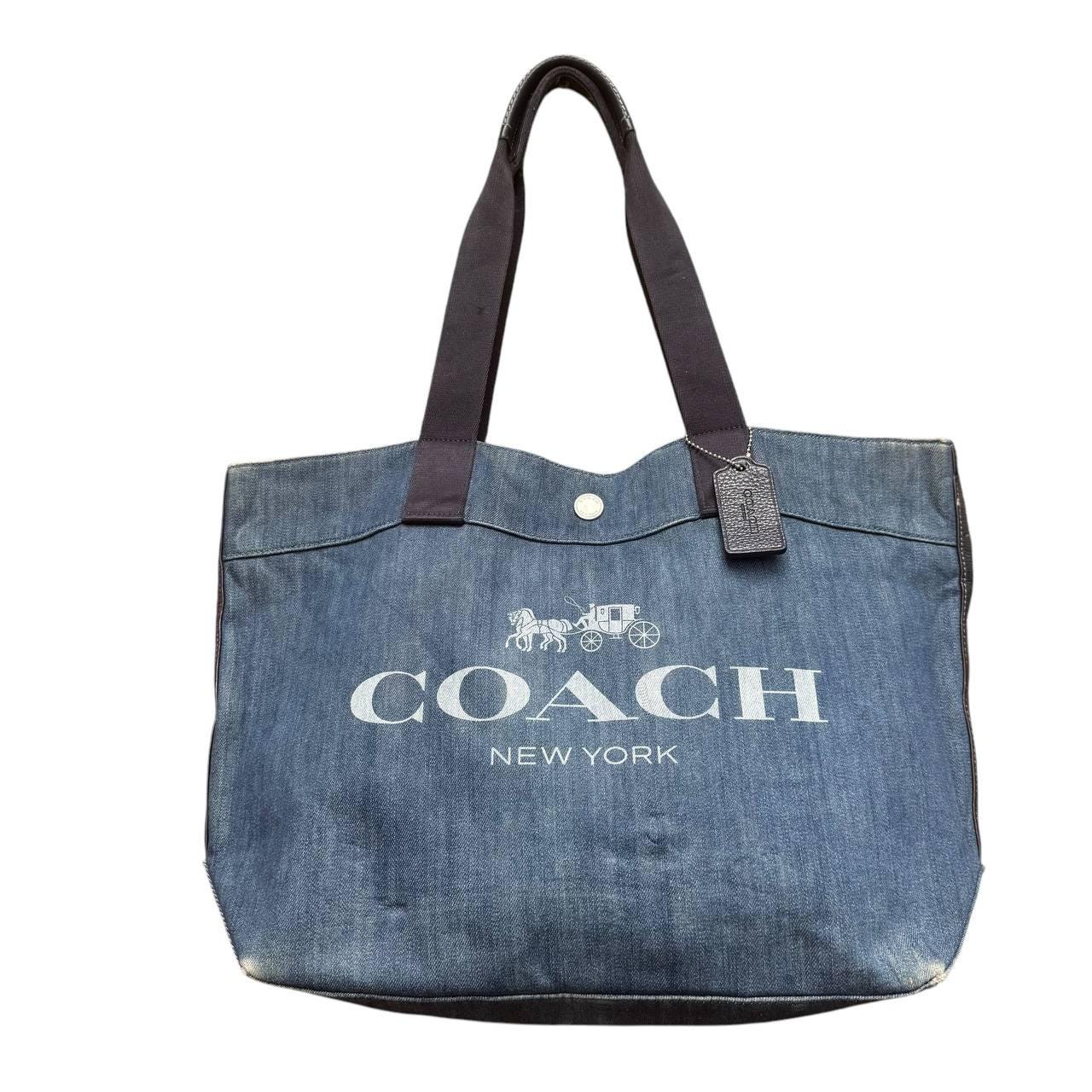 バッグ Coach Denim Signature Tote Bag COACH® Outlet | Smith Tote Bag In Signature Denim