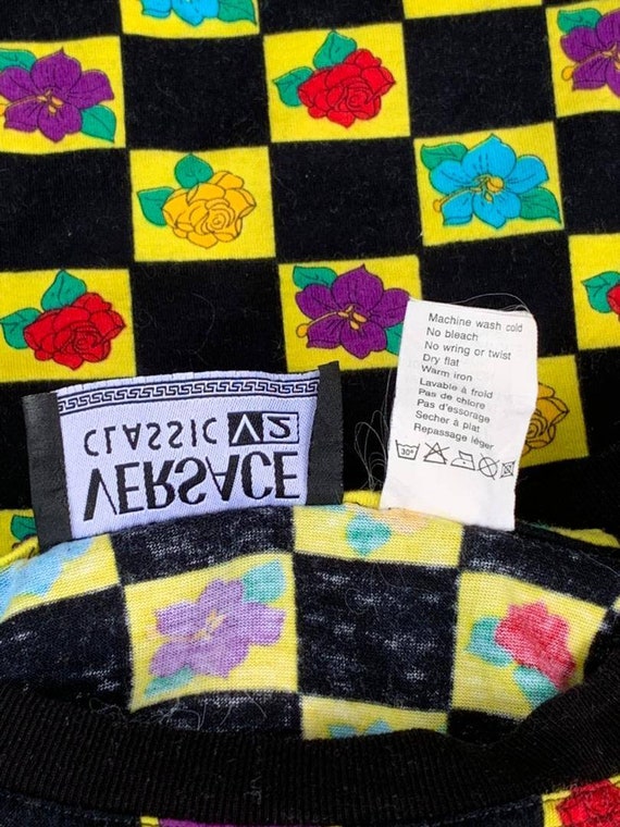 Vintage V2 Versace Classic Floral All Over Print Multicolor Tshirt