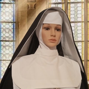 Oblates of Bethany habit