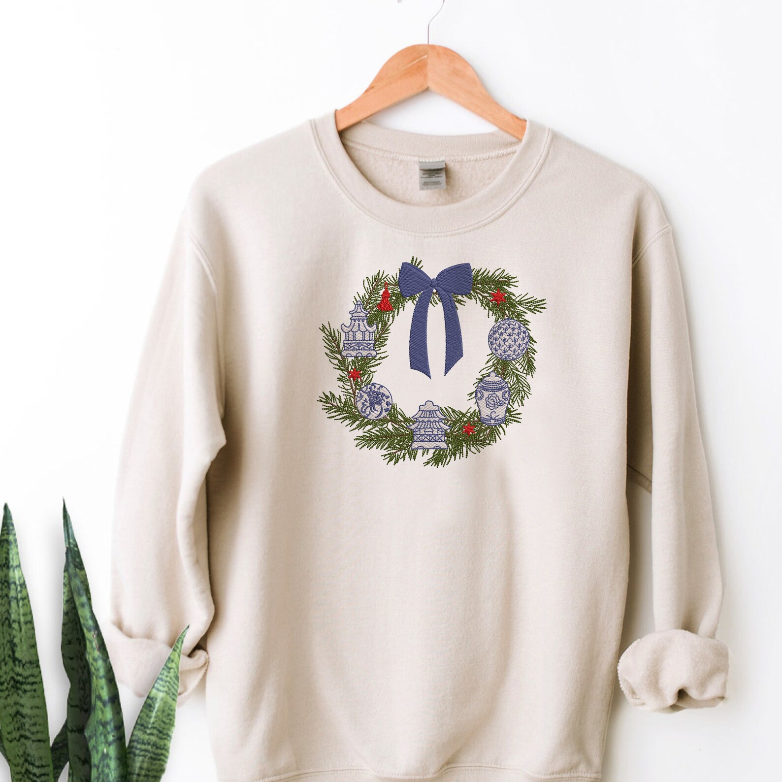 Chinoiserie Christmas Wreath With Ornaments Machine Embroidery Etsy