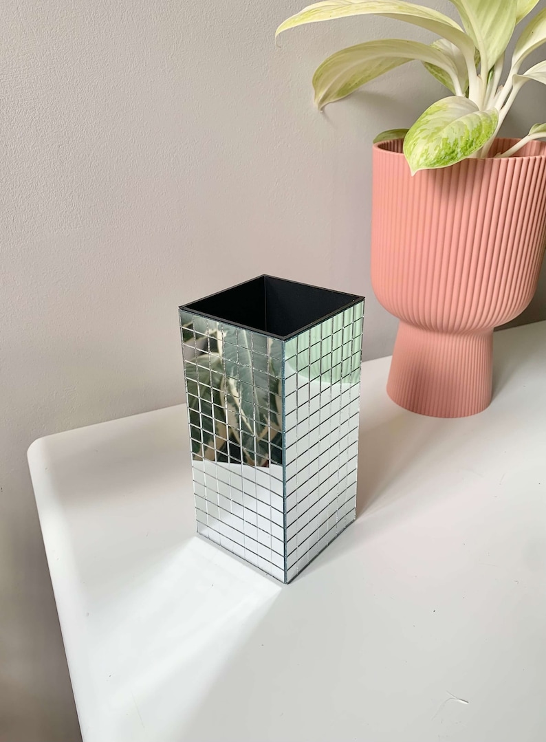 Vase Disco en Mosaïque Miroir pour Fleurs Design Unique 3D image 3