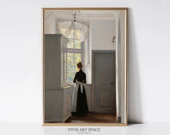 Pode incluir: Uma pintura de uma mulher com um vestido preto e um avental branco de pé em uma sala com uma janela e uma porta. A mulher está olhando para fora da janela. A sala é pintada em tons de cinza e branco suaves.