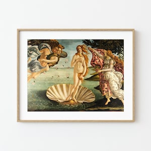 Op de afbeelding: Een Renaissance-schilderij dat de geboorte van Venus afbeeldt. De centrale figuur is een naakte vrouw die op een grote schelp staat. Ze wordt omringd door twee gevleugelde figuren, een die een rode doek vasthoudt en de andere een blauwe doek. De achtergrond is een landschap met bomen en water.