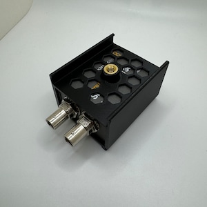 3D-Printed Holster for Blackmagic Design Mini Converter – Compatible with Cold Shoes & 1/4-20 Threaded Mounts