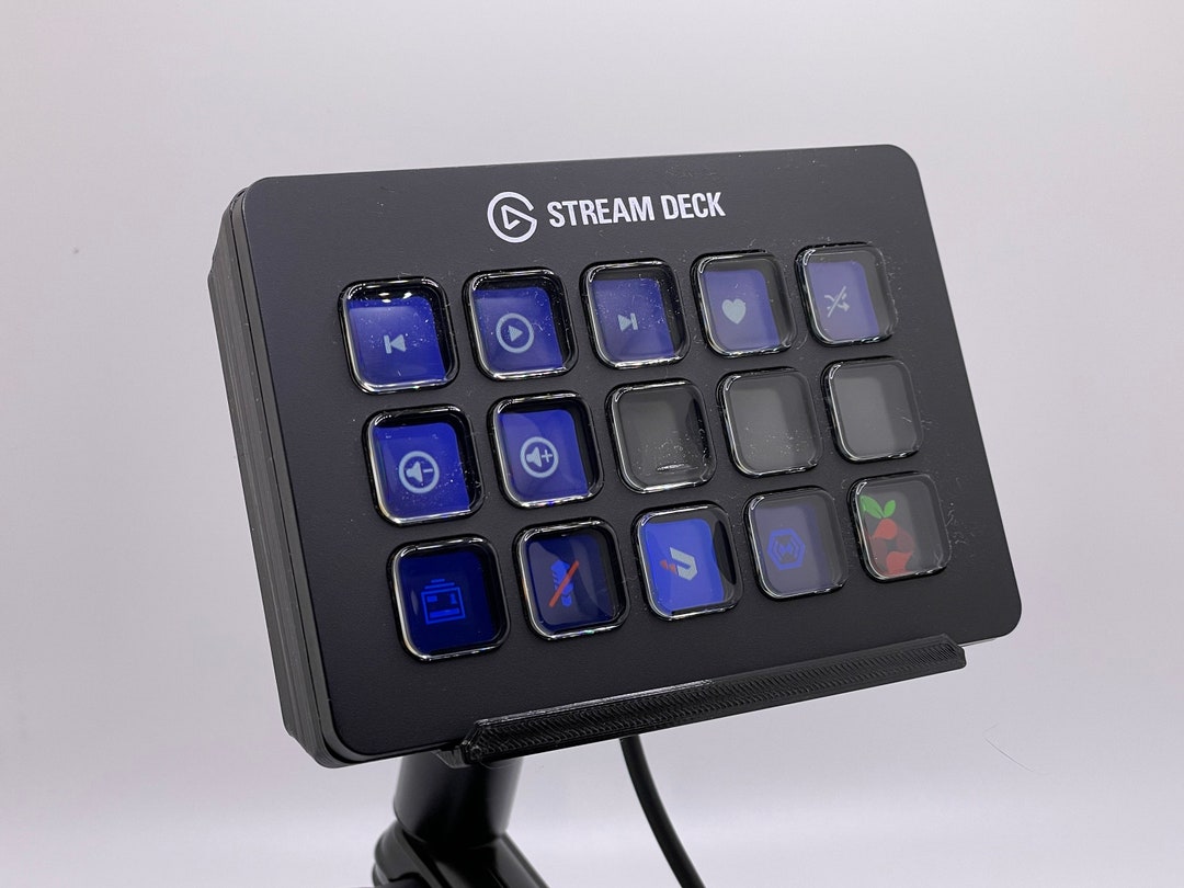 Review: The Elgato Stream Deck is a customizable hardware control for  post-processing: Digital Photography Review