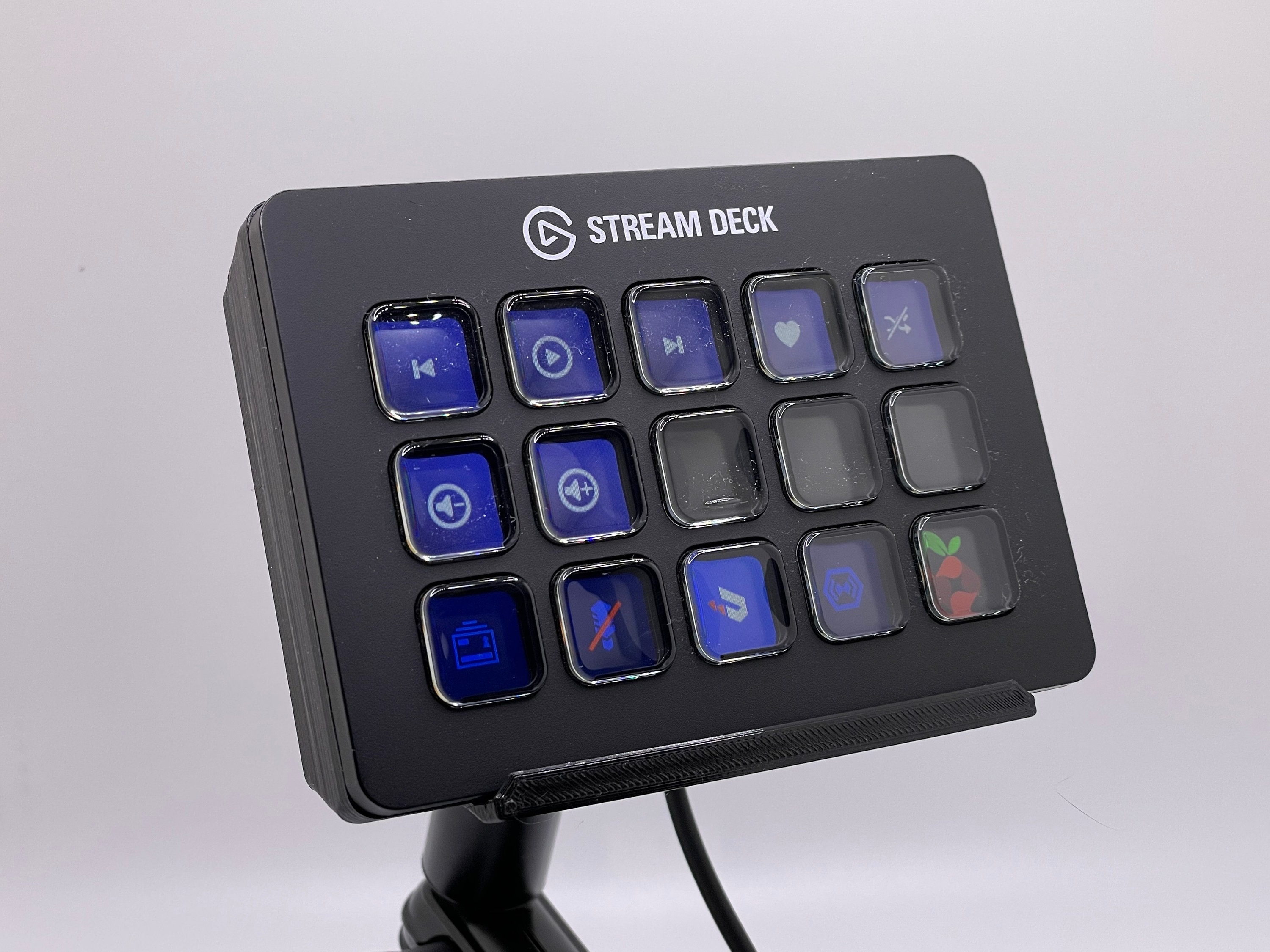 Holder for three Elgato Stream Decks by MRCLKSR, Download free STL model