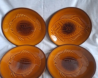 Lot 4 plates Longchamp Robert Picault relief Poissons France vintage countryside sea chic