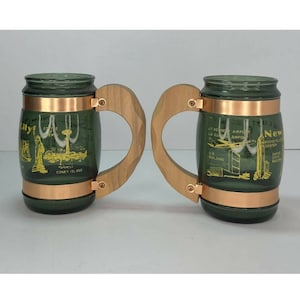 Vtg Green Handled SIESTA WARE New York City Souvenir Mugs, H5”XW2.5”