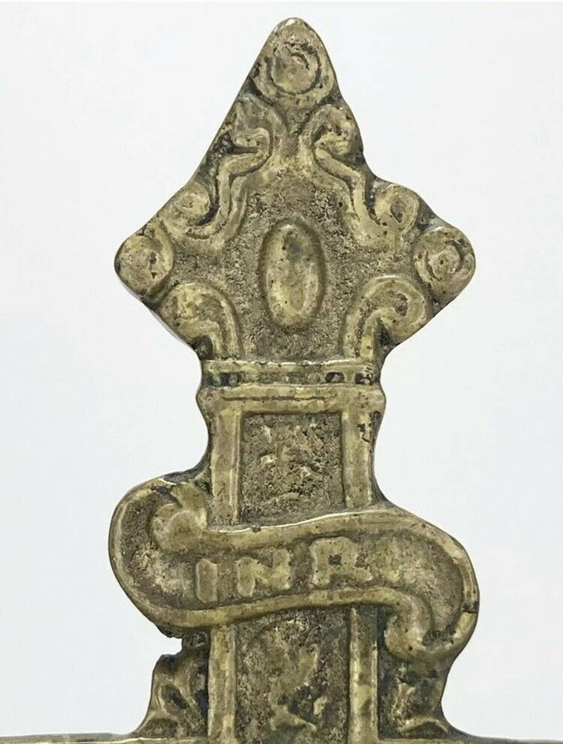 H8.5” Reticulated Base Ornate Standing Cross/Crucifix 20th C Antique Bronze E H8.5” Reticulated Base Ornate Standing Cross/Crucifix 20th C Antique Bronze E