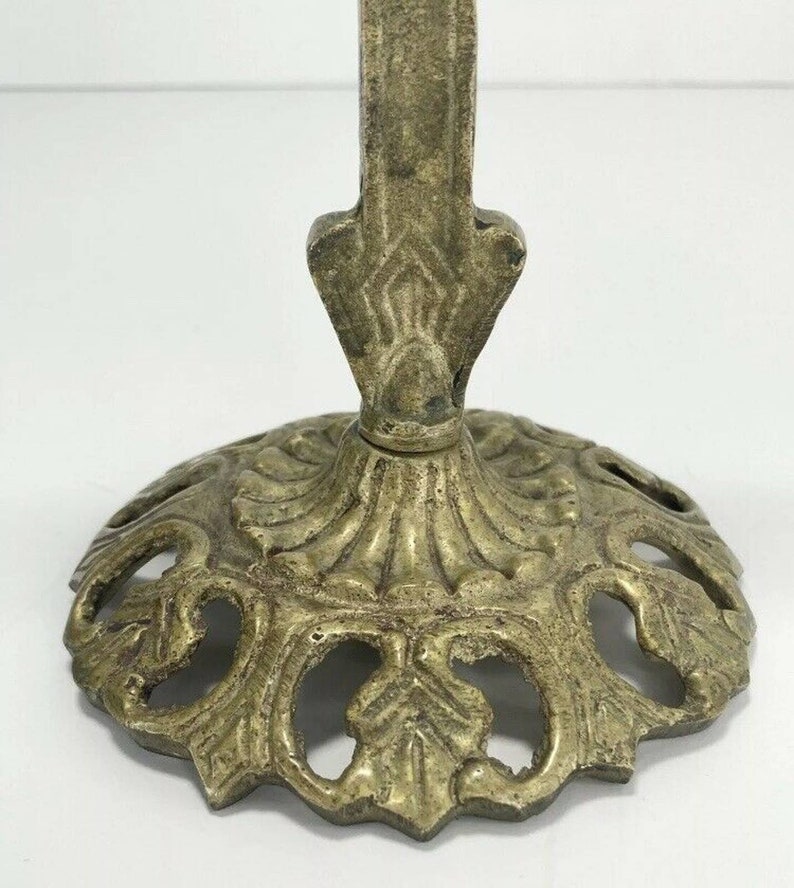 H8.5” Reticulated Base Ornate Standing Cross/Crucifix 20th C Antique Bronze E H8.5” Reticulated Base Ornate Standing Cross/Crucifix 20th C Antique Bronze E