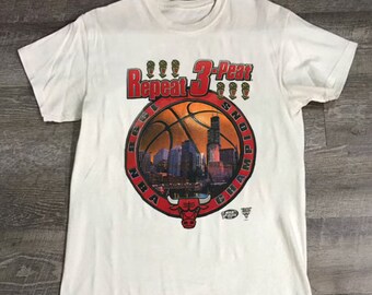 Repeat the three peat shirt Outlet